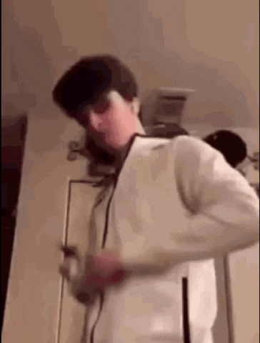 batendo-com-o-cart%C3%A3o-de-cr%C3%A9dito.gif