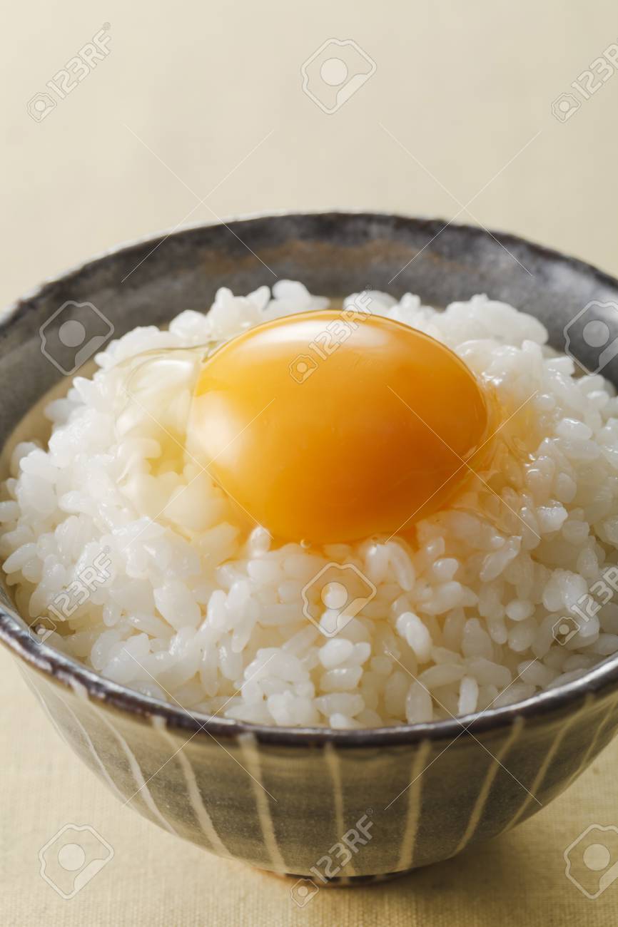 46146905-raw-egg-over-rice.jpg