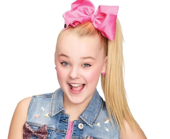 JoJo-Siwa-Portrait-Shot-560x458.jpg