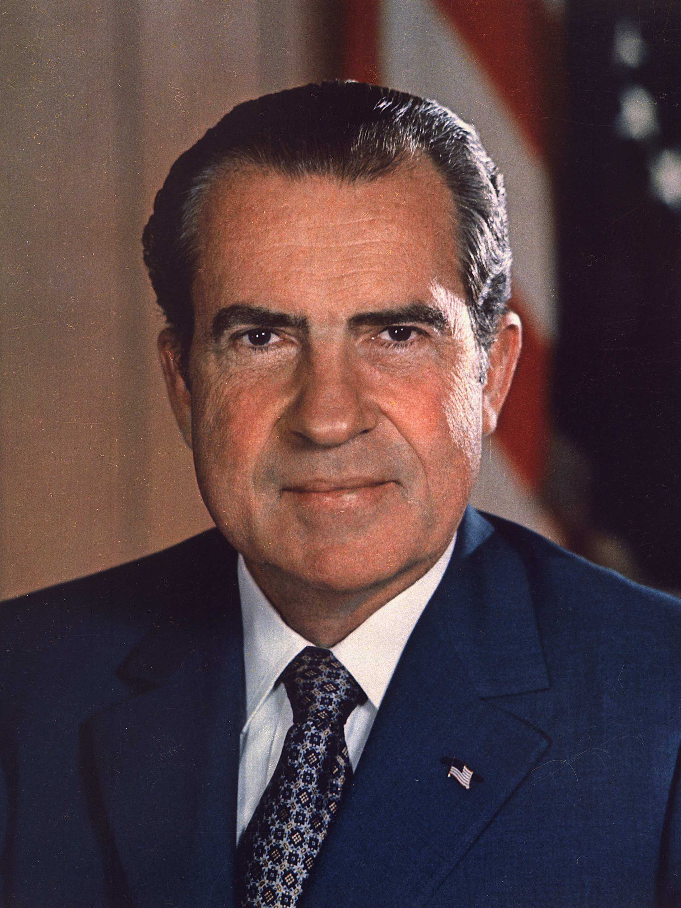 Richard_Nixon_presidential_portrait_%281%29.jpg