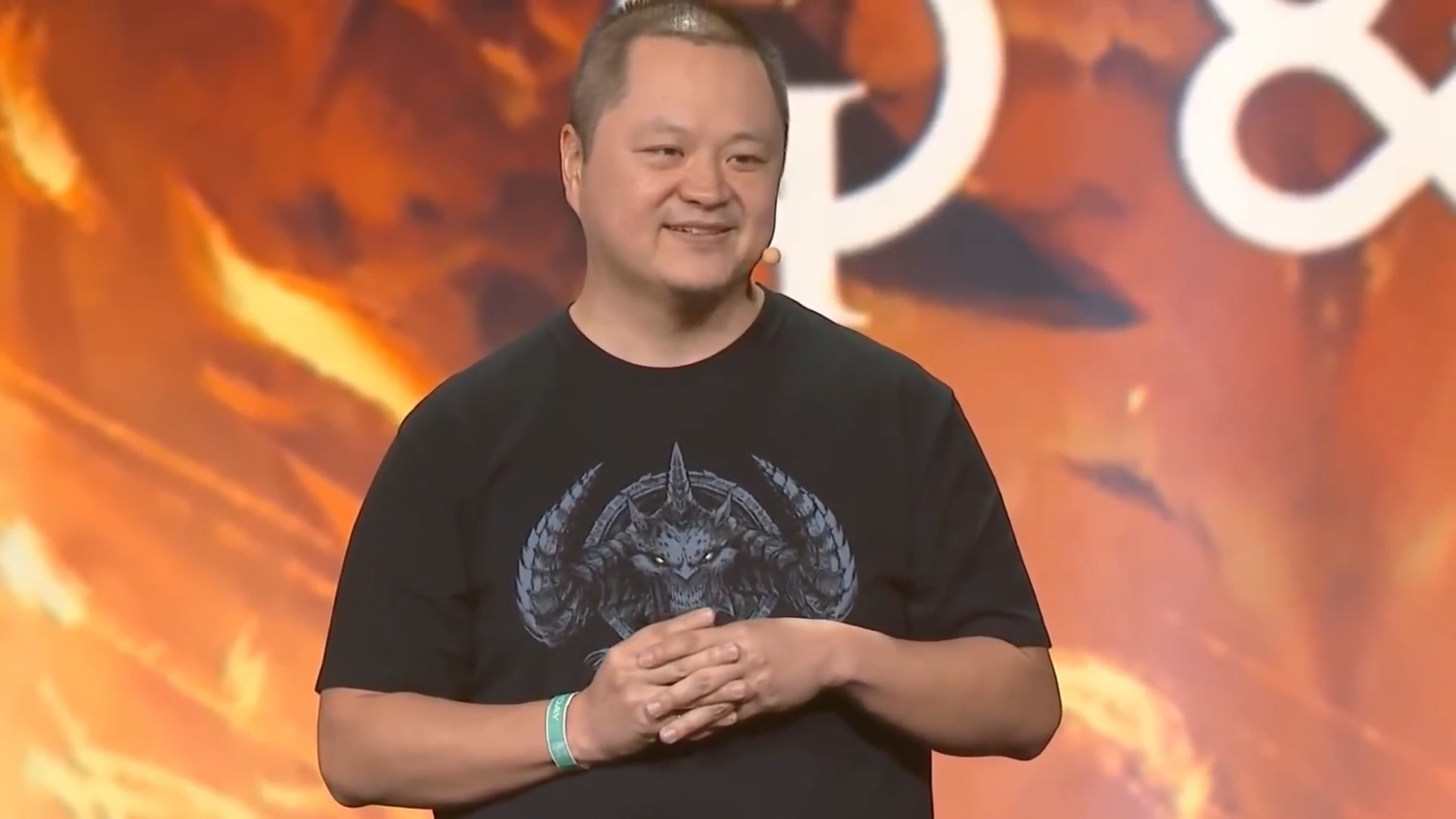 Do_you_guys_not_have_phones__-_BlizzCon_2018_Diablo_Immortal_reveal_0-21_screenshot.png