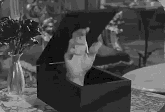 the-addams-family-thing.gif