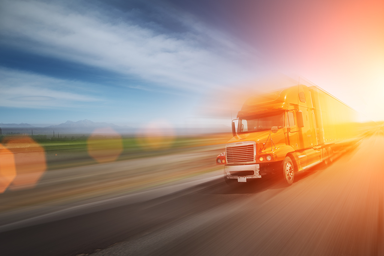 Trucks_444134.jpg