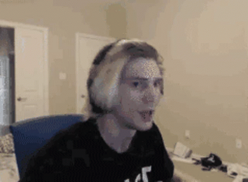 xqc-smashing-table.gif