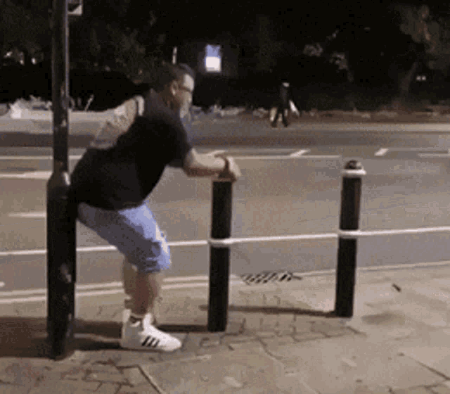 post-fail-pants-rip.gif